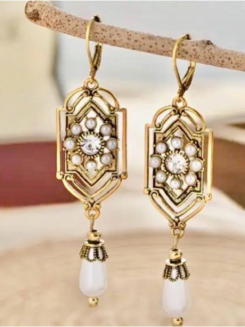 NWT VINTAGE Pearl Drop Earrings~ Gold